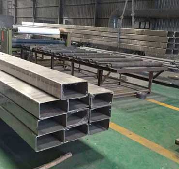 SS Rectangular Seamless Pipe